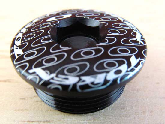 SHIMANO CRANK BOLT black (image for) SHIMANO CRANK BOLT black