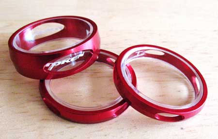 SPACERS 3D red (image for) SPACERS 3D red