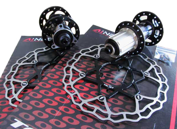 AINEON DUAL SYSTEM HUBSET 28/32 black (image for) AINEON DUAL SYSTEM HUBSET 28/32 black